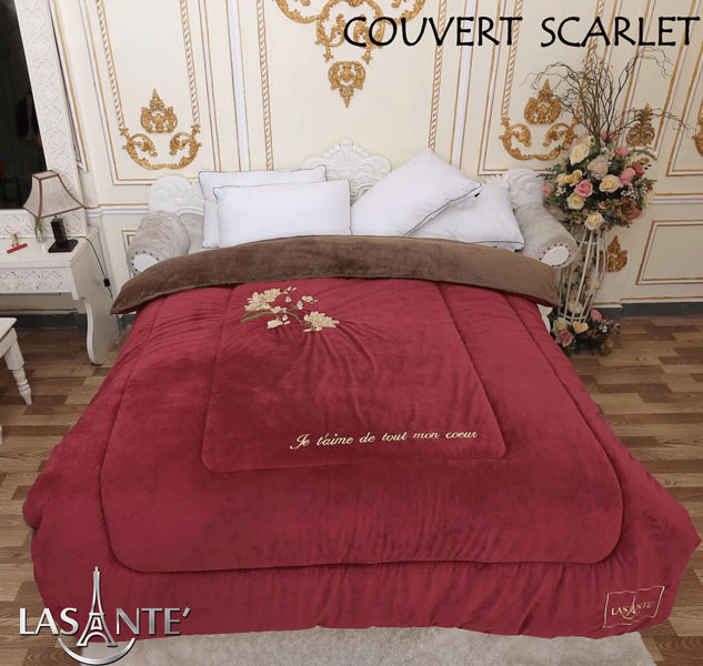 Couvertures Scarlet - Rouge